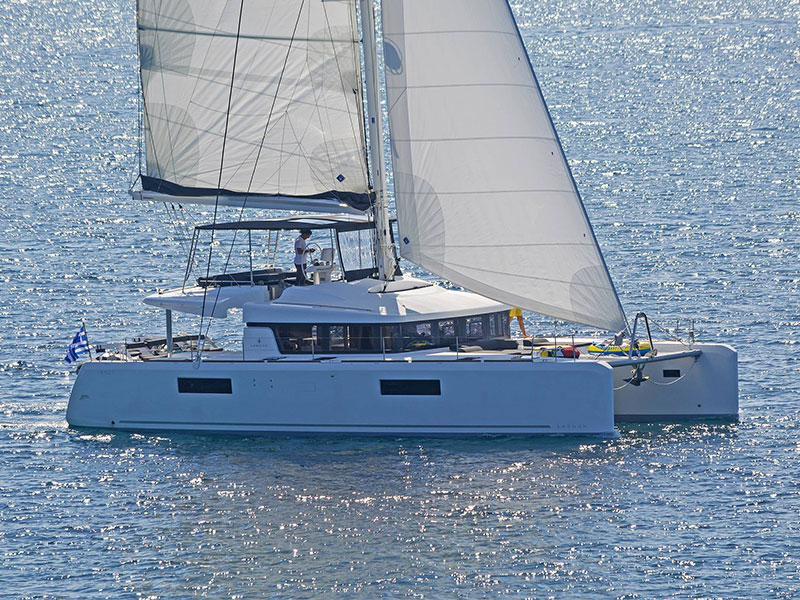 Lagoon 52